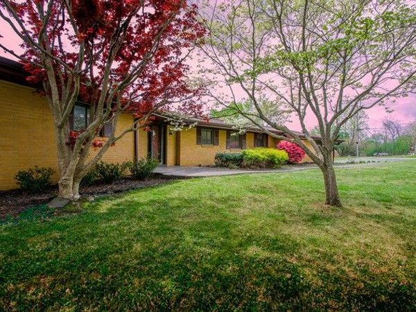 1213 Mayes Dr, Greenbrier, TN 37073