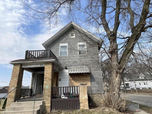 2450 W Keefe AVENUE, Unit 2452, Milwaukee, WI 53206