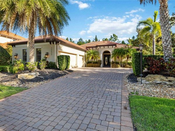 15403 LEVEN LINKS PLACE, LAKEWOOD RANCH, FL 34202