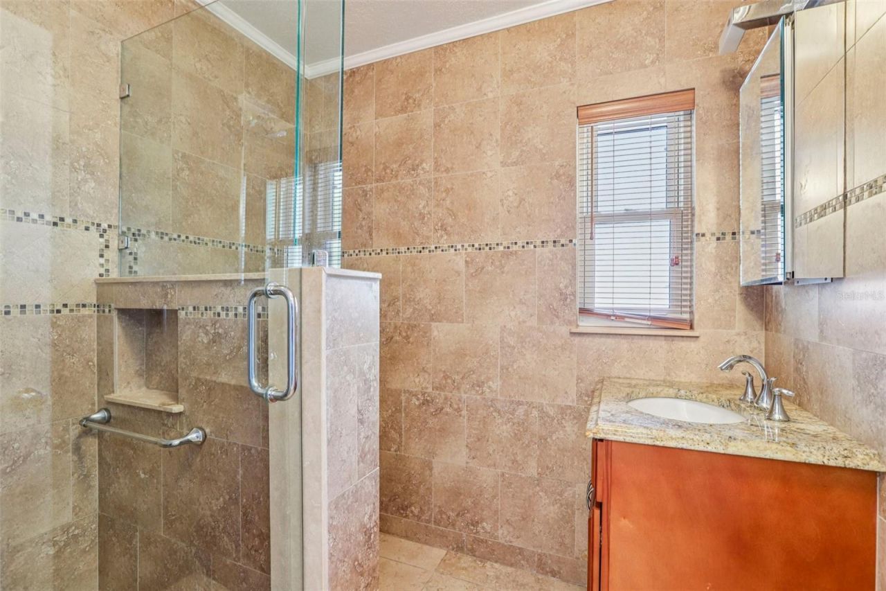 215 S West Shore Boulevard, Tampa, FL 33609 Photo