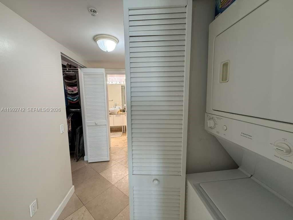41 SE 5th St, Unit 1505, Miami, FL 33131 Photo