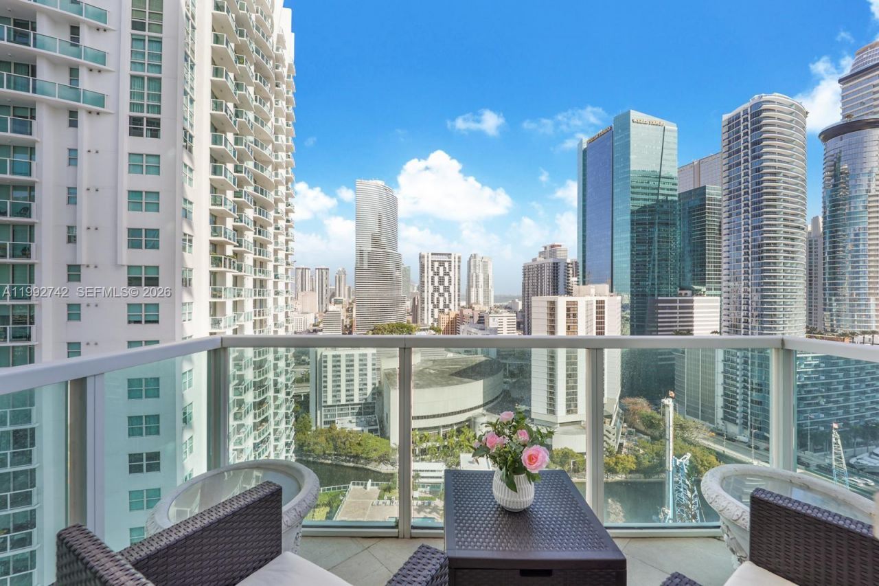 41 SE 5th St, Unit 1505, Miami, FL 33131 Photo