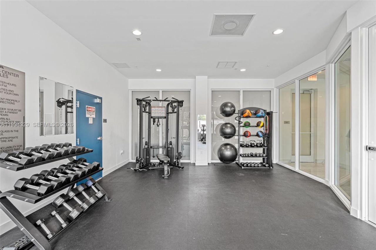 1850 Monroe St , Unit 310, Hollywood, FL 33020 Photo