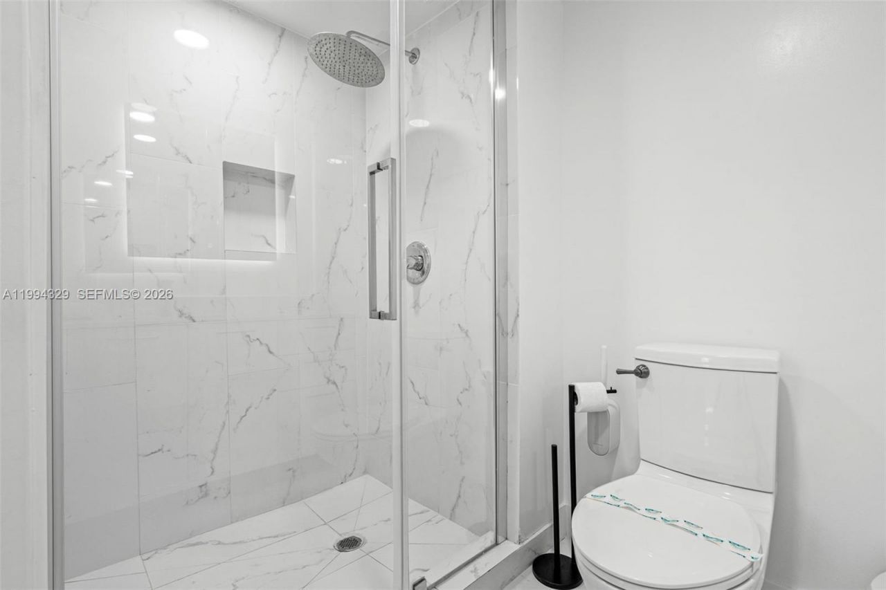 1850 Monroe St , Unit 310, Hollywood, FL 33020 Photo