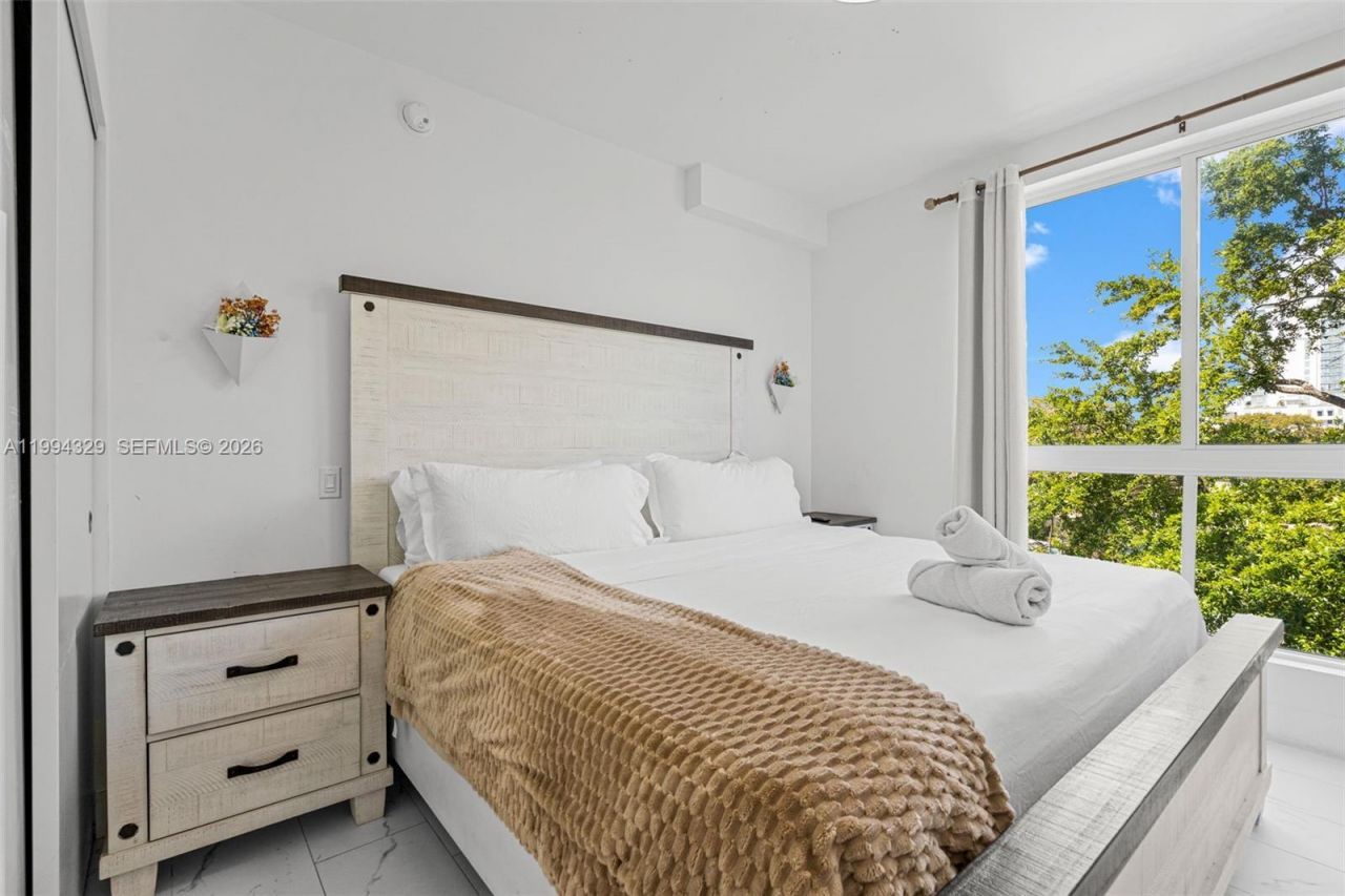 1850 Monroe St , Unit 310, Hollywood, FL 33020 Photo