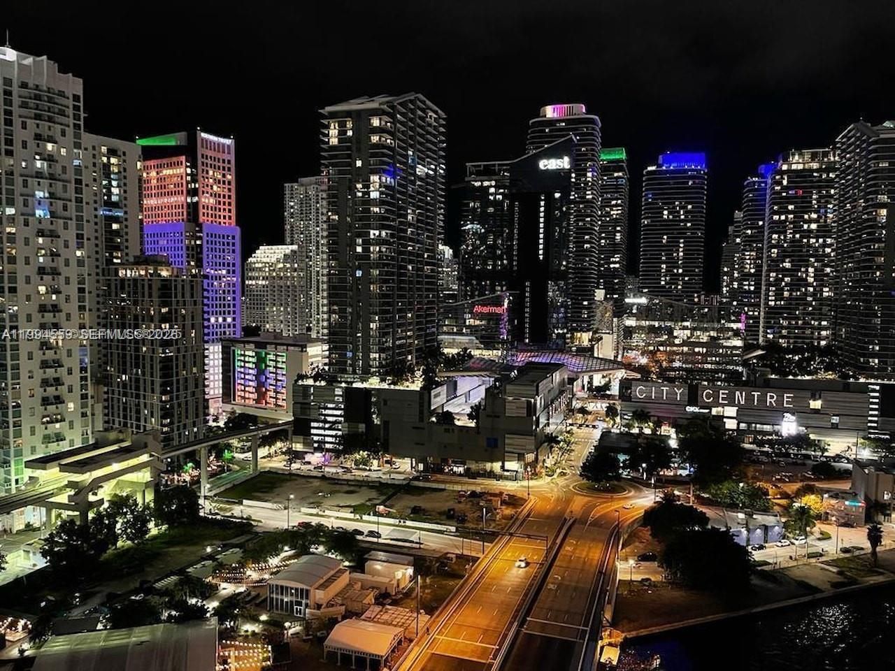 350 S Miami Ave , Unit 2714, Miami, FL 33130 Photo