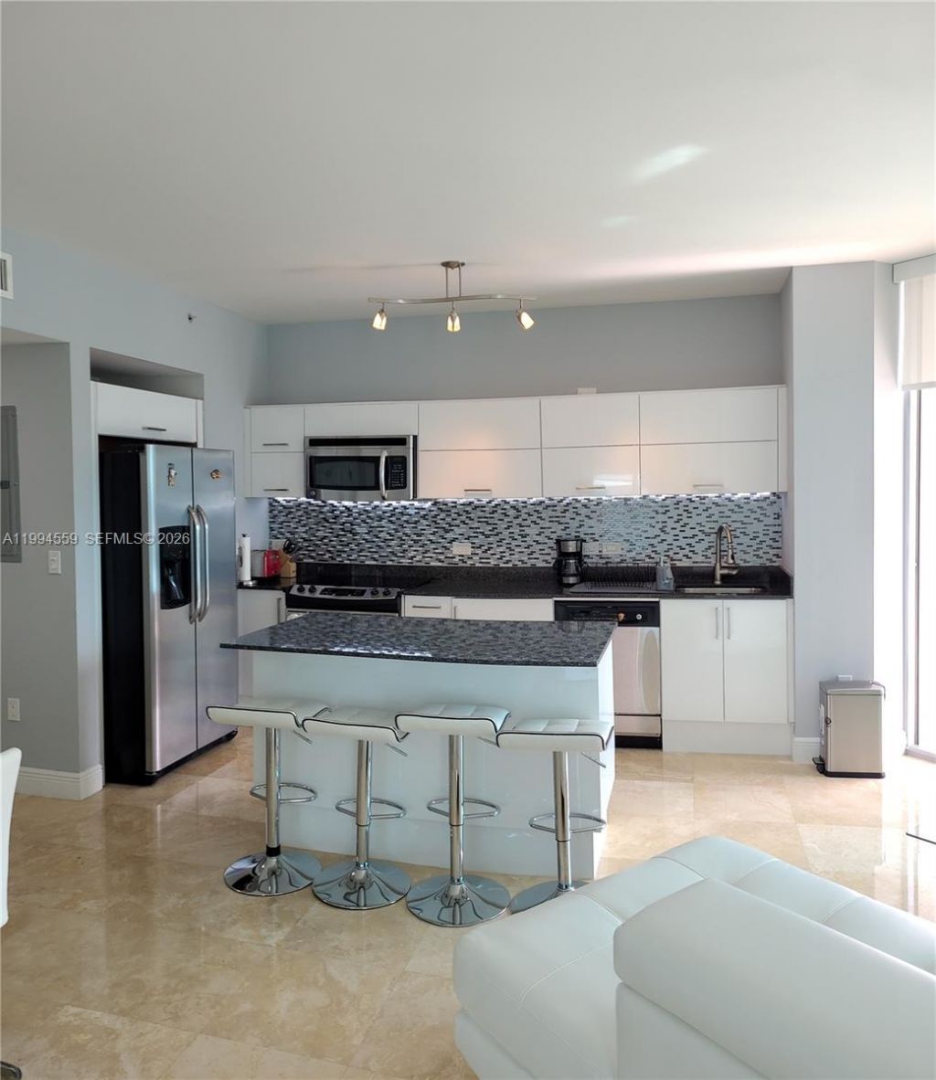 350 S Miami Ave , Unit 2714, Miami, FL 33130 Photo