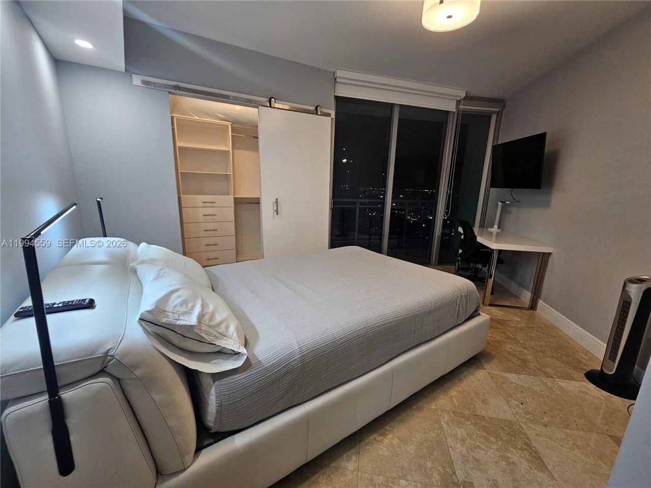 350 S Miami Ave , Unit 2714, Miami, FL 33130 Photo