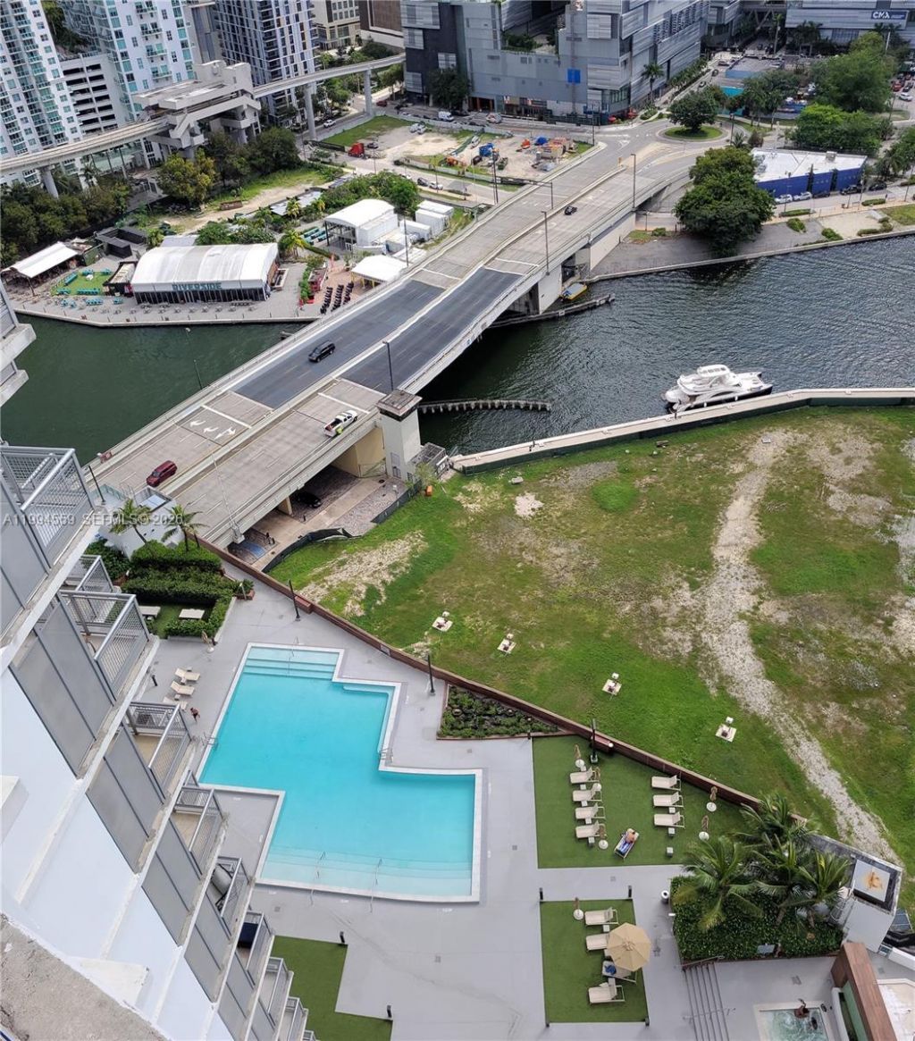 350 S Miami Ave , Unit 2714, Miami, FL 33130 Photo