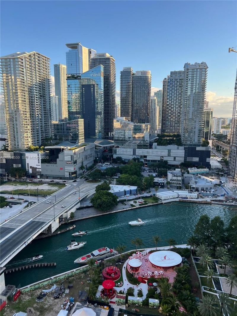 350 S Miami Ave , Unit 2714, Miami, FL 33130 Photo