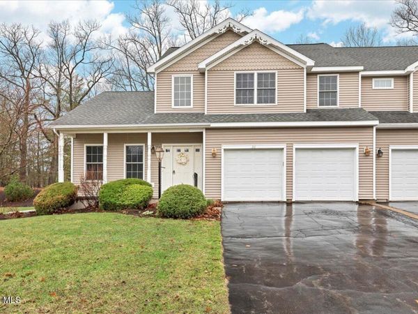 36 Oakmont Street, Niskayuna, NY 12309