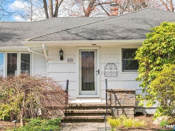 833 Koman Drive, PARAMUS, NJ 07652