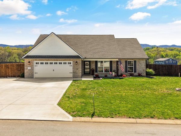 1722 Millstone Drive, Maryville, TN 37803