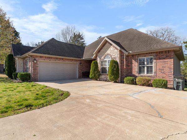 1275 Sunset Inn Road , Branson, MO 65616