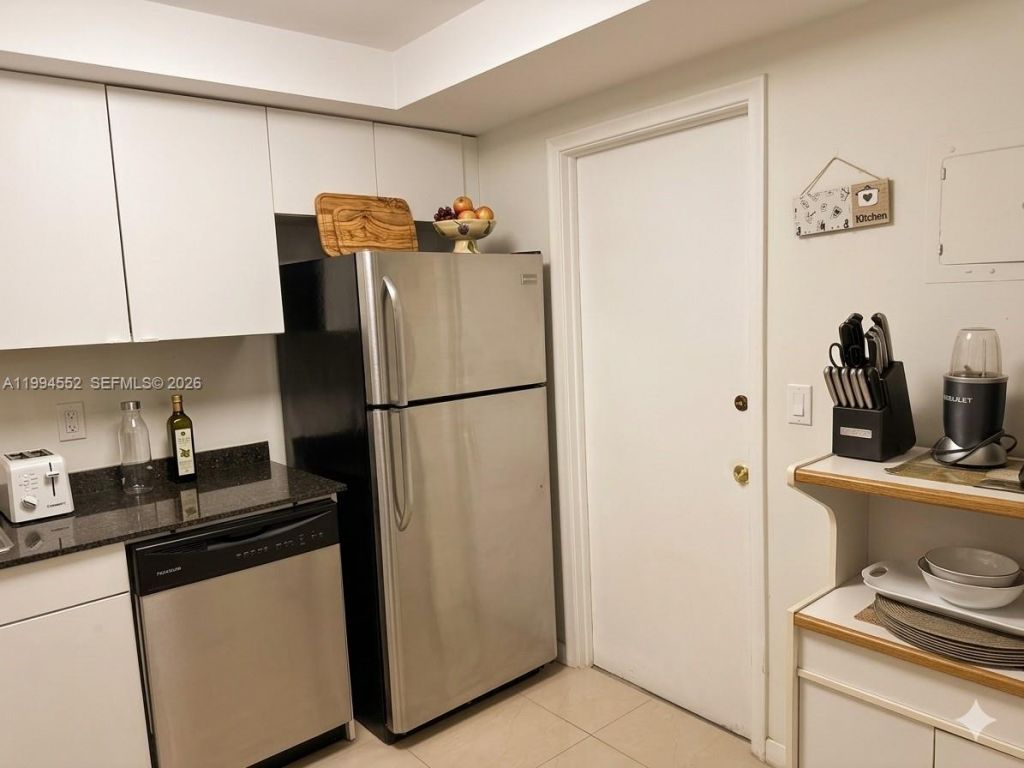 1881 Middle River Dr , Unit 704, Fort Lauderdale, FL 33305 Photo