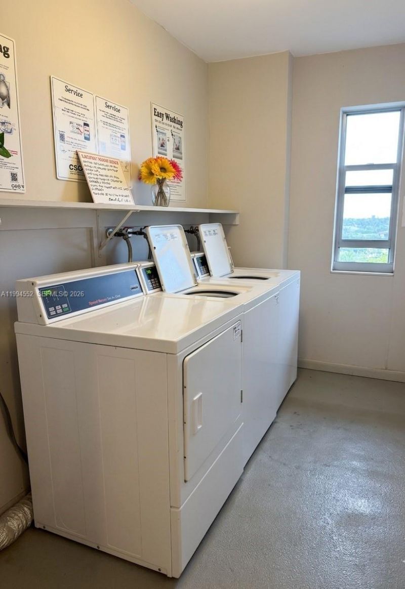 1881 Middle River Dr , Unit 704, Fort Lauderdale, FL 33305 Photo