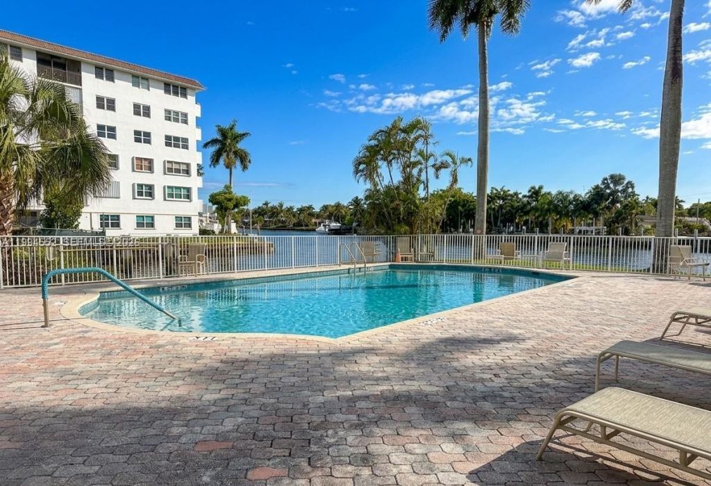 1881 Middle River Dr , Unit 704, Fort Lauderdale, FL 33305 Photo