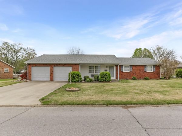 7666 Owens Drive, Newburgh, IN 47630