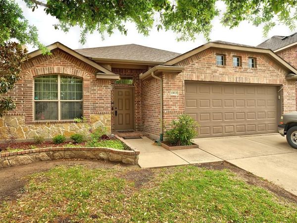 1913 Hidden Fairway Drive, Wylie, TX 75098