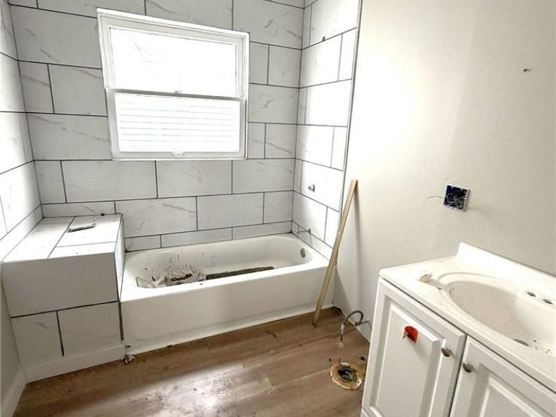 10712 Grantwood Avenue, Cleveland, OH 44108 Photo 17