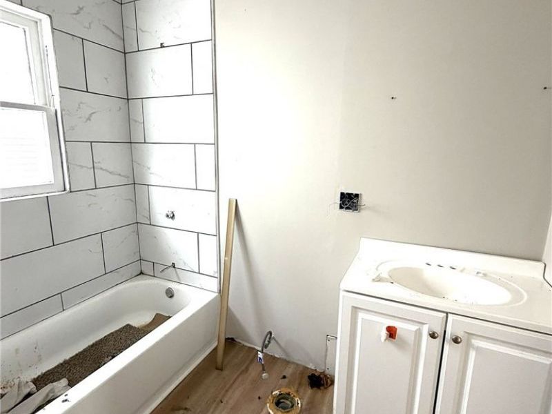 10712 Grantwood Avenue, Cleveland, OH 44108 Photo 18