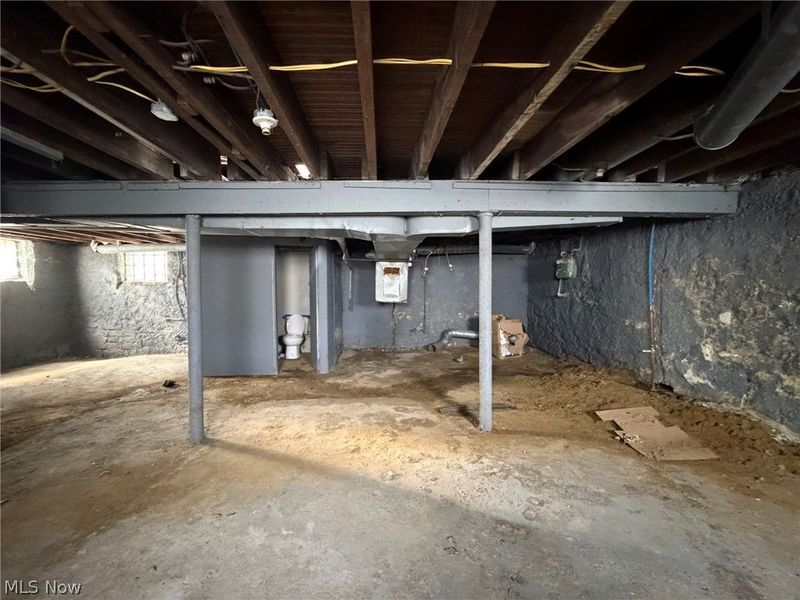 10712 Grantwood Avenue, Cleveland, OH 44108 Photo 25