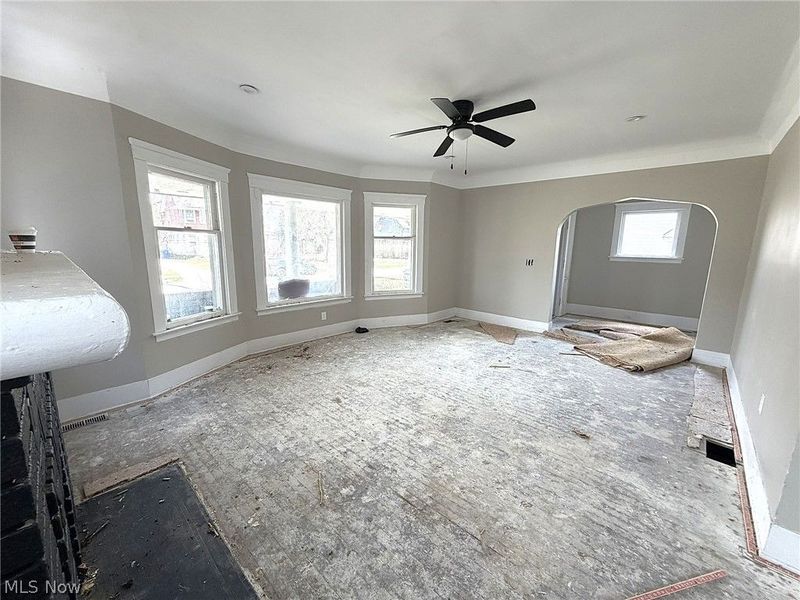 10712 Grantwood Avenue, Cleveland, OH 44108 Photo 3