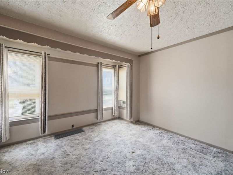 2860 Hudson Drive, Cuyahoga Falls, OH 44221 Photo 11