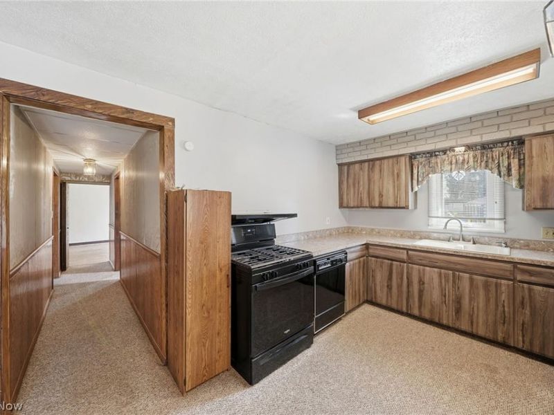 2860 Hudson Drive, Cuyahoga Falls, OH 44221 Photo 7