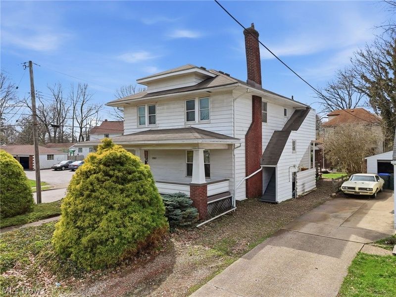 2860 Hudson Drive, Cuyahoga Falls, OH 44221 Photo 2