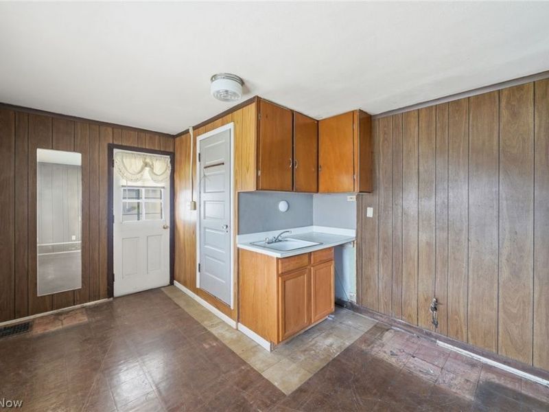 2860 Hudson Drive, Cuyahoga Falls, OH 44221 Photo 22