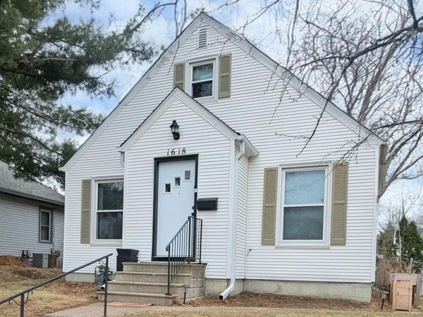 1618 Beech Street , Saint Paul, MN 55106