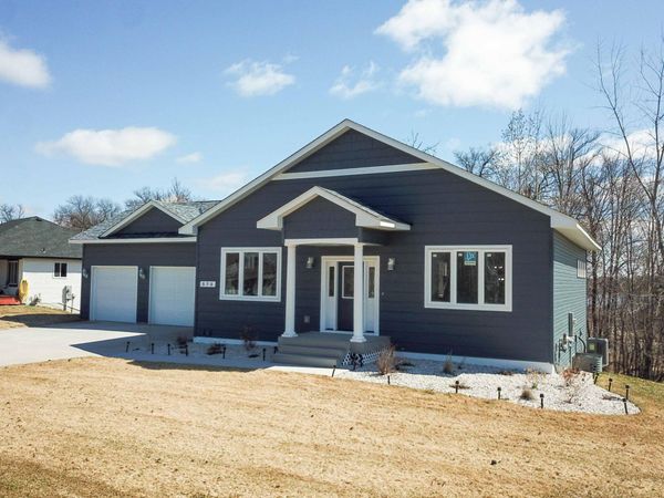 575 Elins Lake Road SE, Cambridge, MN 55008