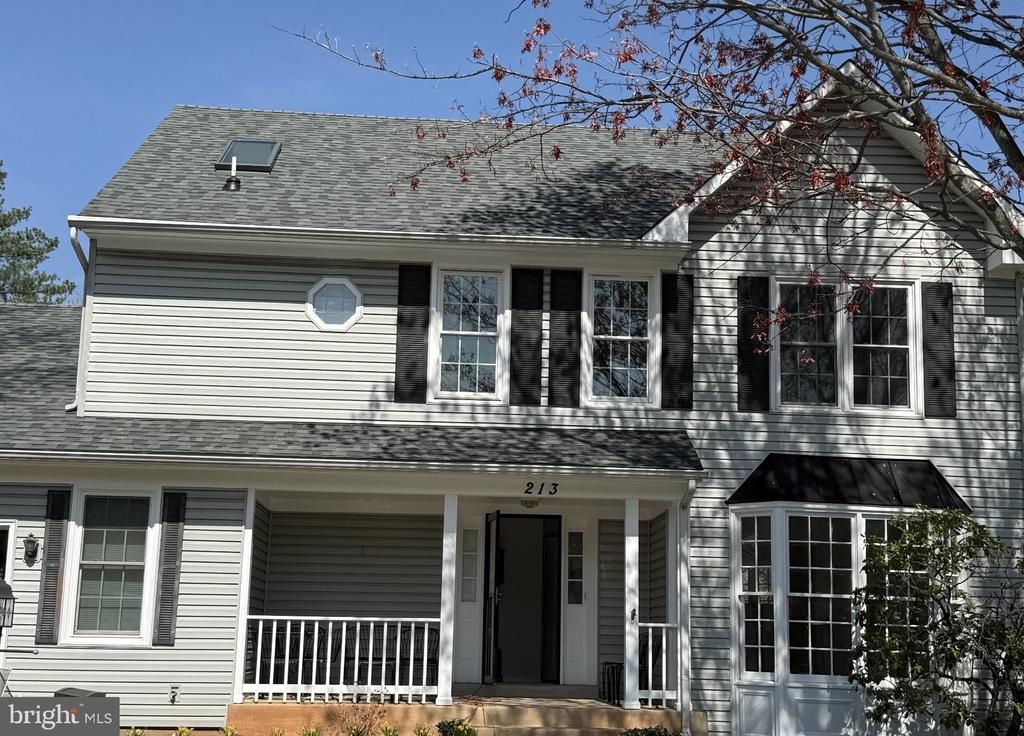 213 Primavera Circle, Sterling, VA 20165 Main Photo
