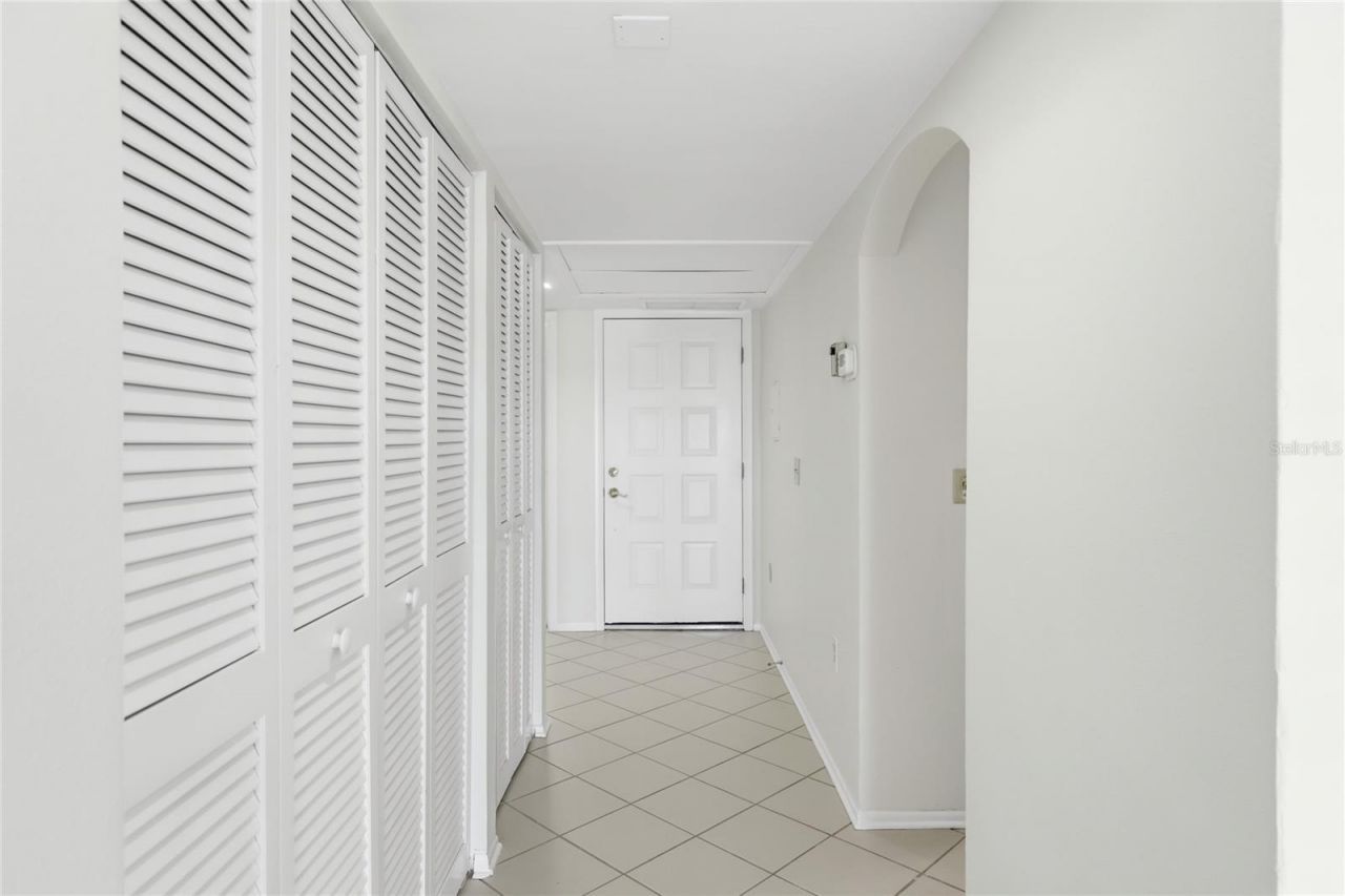 211 Lakewood Drive, Unit 211, Bradenton, FL 34210 Photo