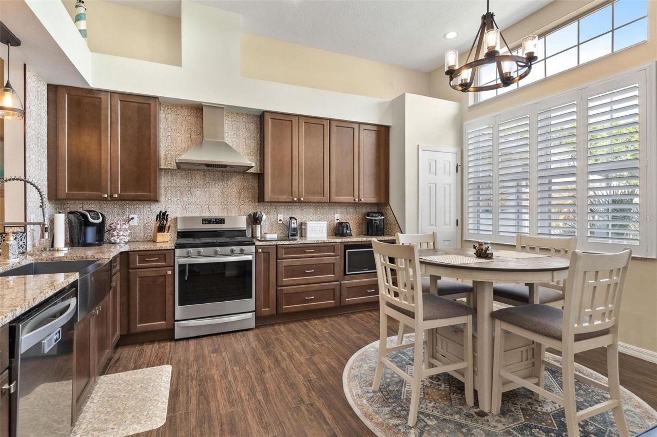 6071 Sailboat Avenue, Tavares, FL 32778 Photo