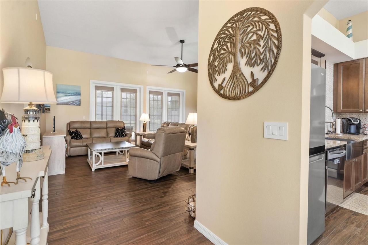 6071 Sailboat Avenue, Tavares, FL 32778 Photo