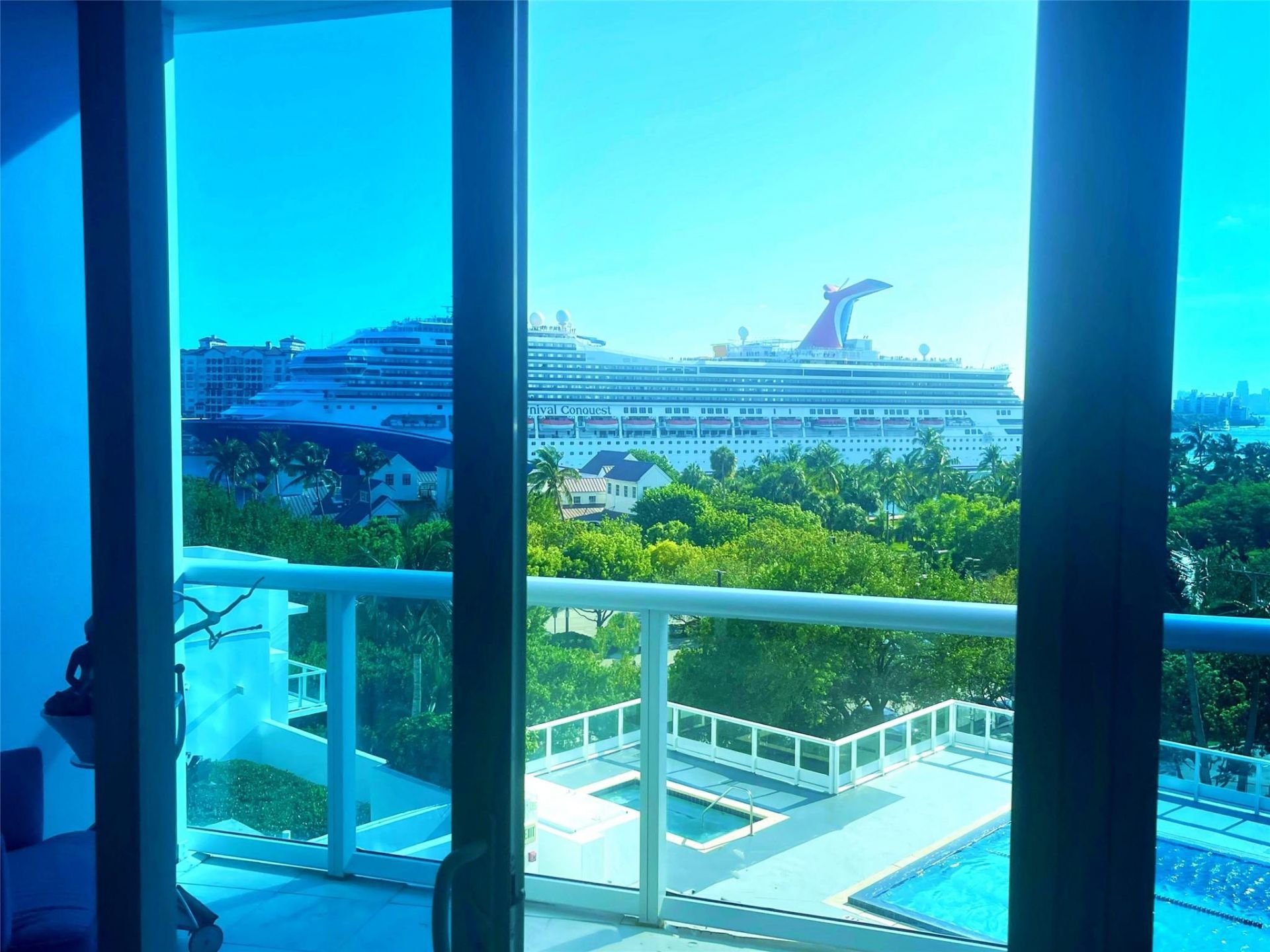 100 S Pointe Drive, Unit 602, Miami Beach, FL 33139 Photo