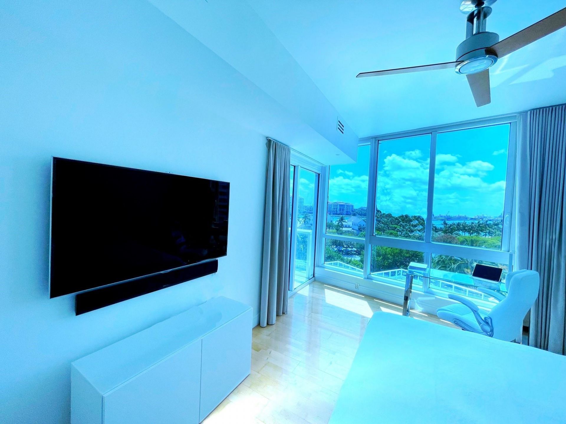 100 S Pointe Drive, Unit 602, Miami Beach, FL 33139 Photo