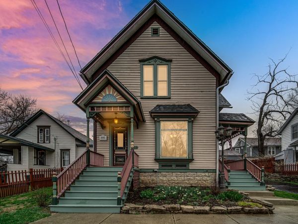 268 Seneca Street , Elgin, IL 60120