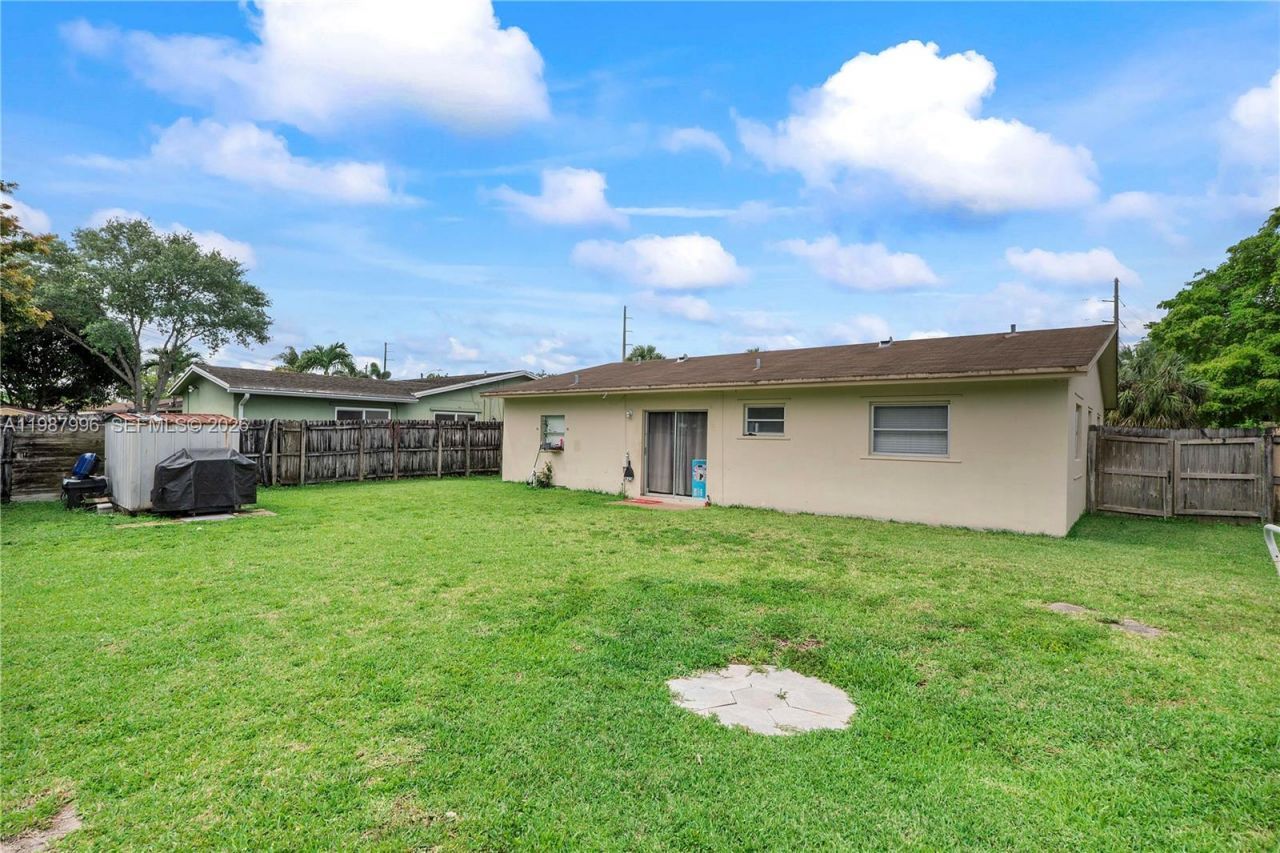 6320 Sherman St , Hollywood, FL 33024 Photo