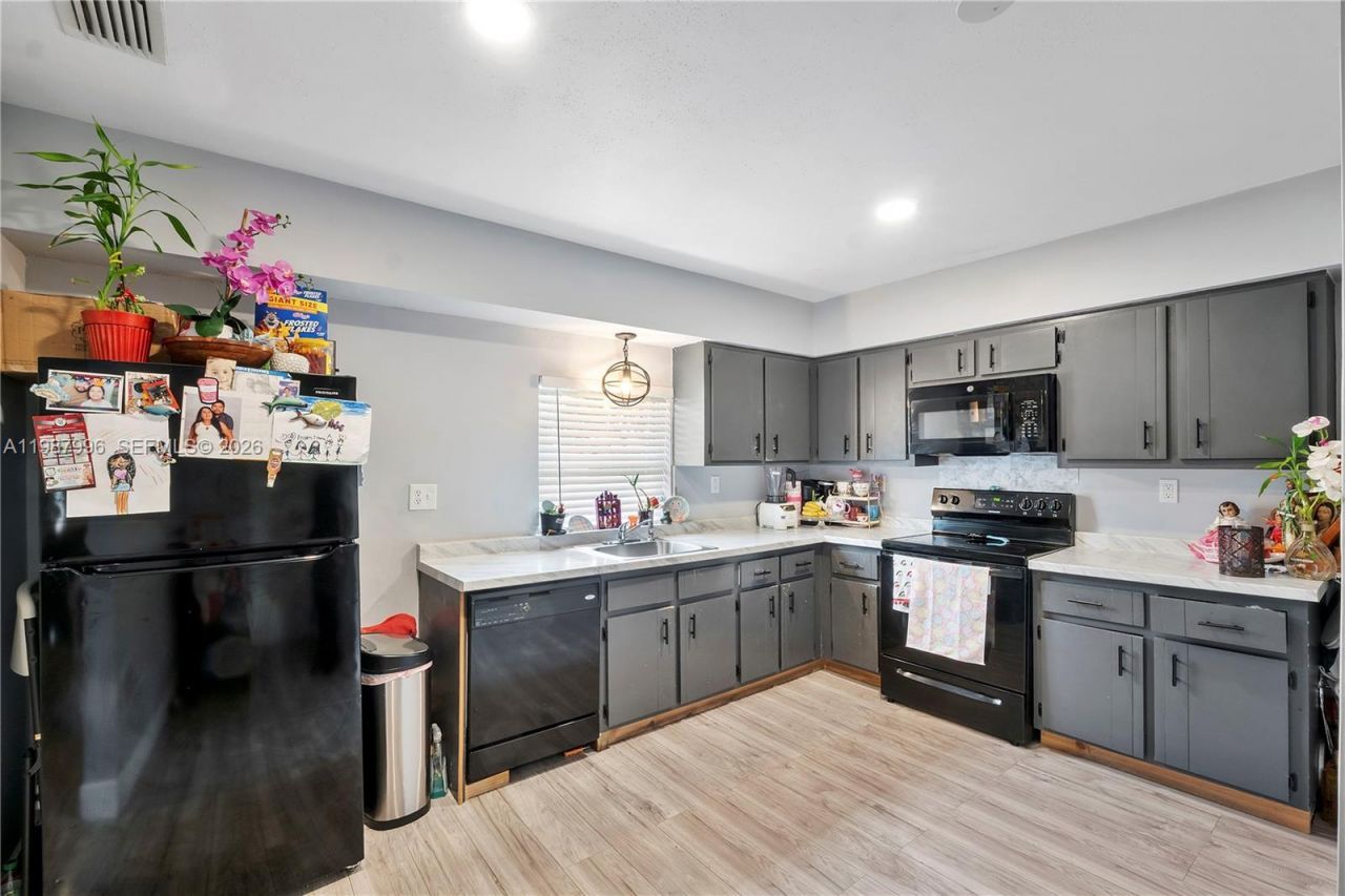 6320 Sherman St , Hollywood, FL 33024 Photo