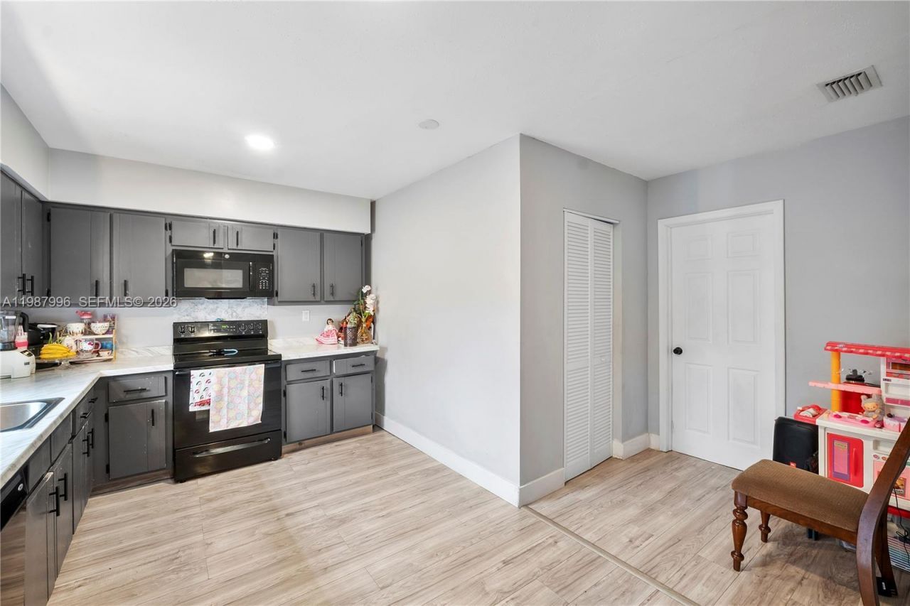 6320 Sherman St , Hollywood, FL 33024 Photo