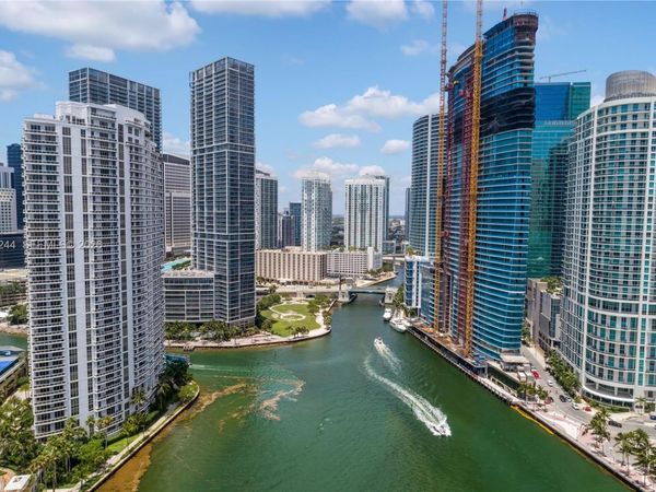 901 Brickell Key Blvd , Unit 305, Miami, FL 33131