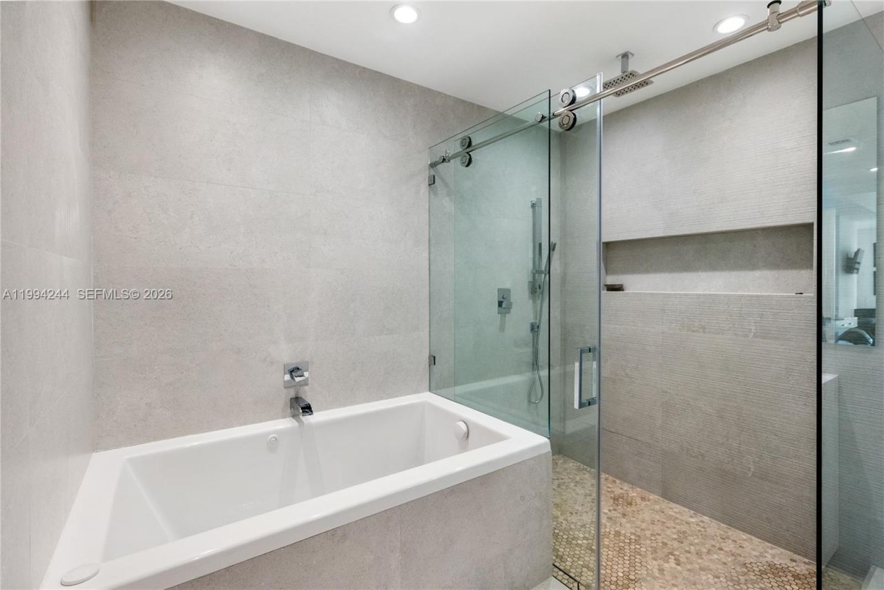 901 Brickell Key Blvd , Unit 305, Miami, FL 33131 Photo