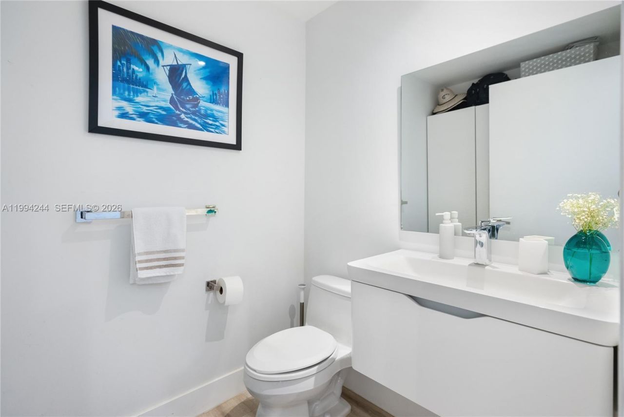 901 Brickell Key Blvd , Unit 305, Miami, FL 33131 Photo