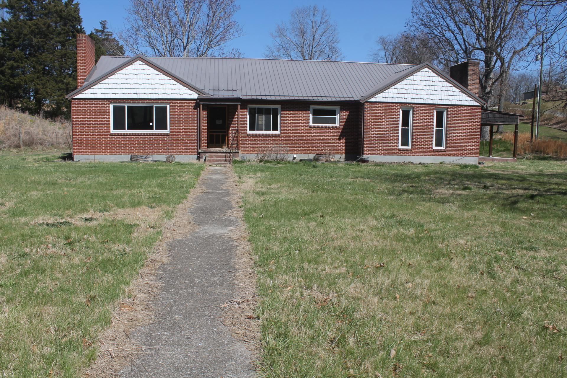 1596 Fort Chiswell Rd, Max Meadows, VA 24360 Main Photo