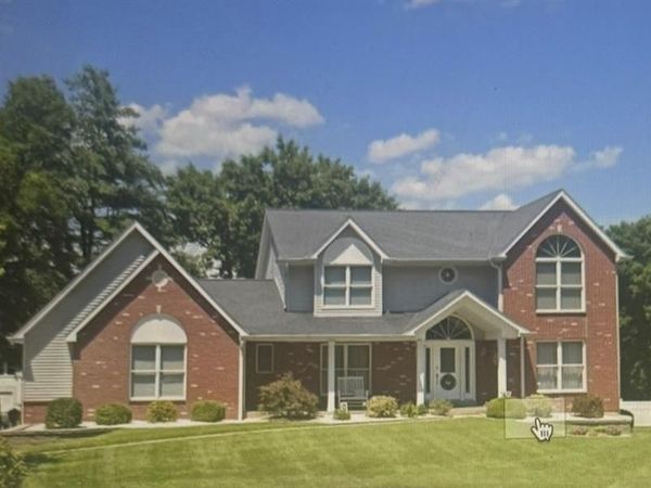 79 Huntington Parkway , St Charles, MO 63301