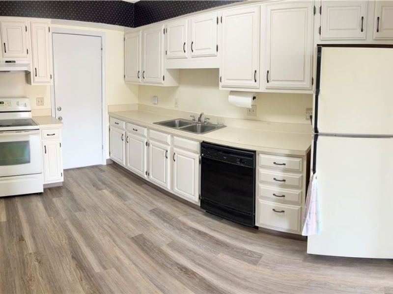 9811 Willow Lane, Unit 3, Concord Township, OH 44060 Photo 15