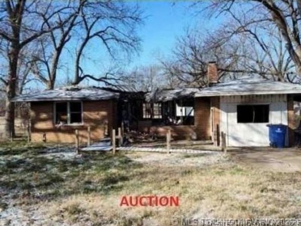 236 S Sycamore Street , Nowata, OK 74048